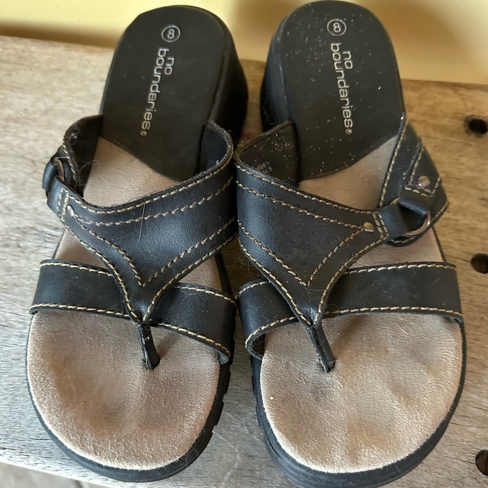 No boundaries sandals